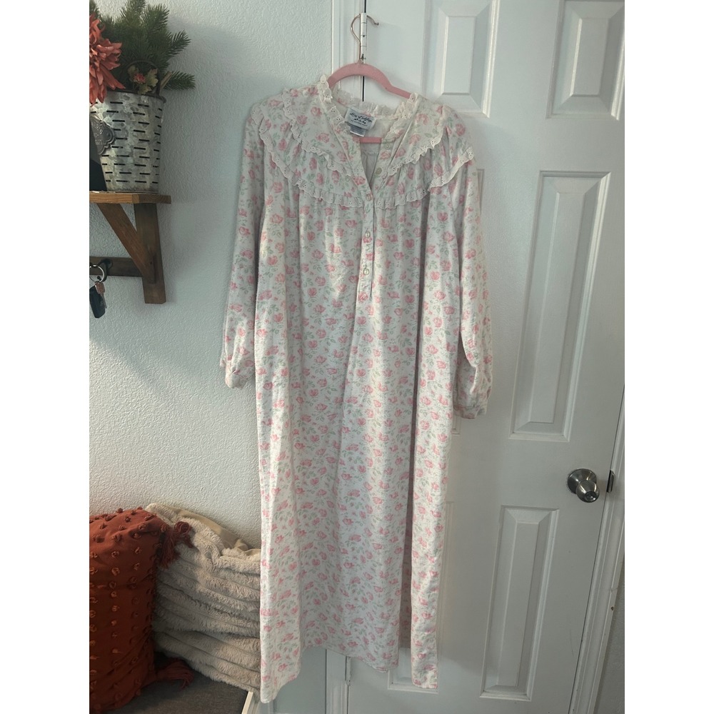 Lanz of Salzburg Eileen West Pink Floral Flannel Nightgown Victorian Lace Large